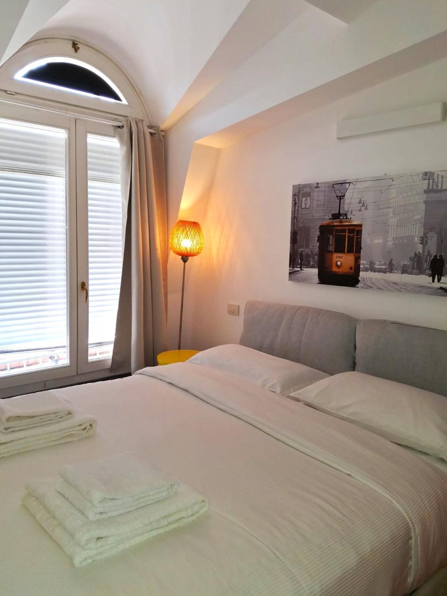 Apartment Urban Attic Isola District Mailand